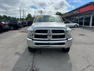 2017 RAM 2500 SLT 4x4 Crew Cab 6'4" Box