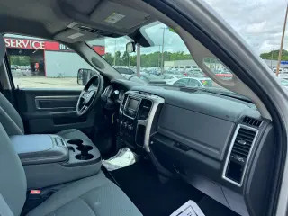 2017 RAM 2500 SLT 4x4 Crew Cab 6'4" Box
