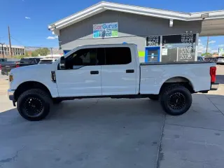 2018 Ford F-250 SD XLT Crew Cab 4WD
