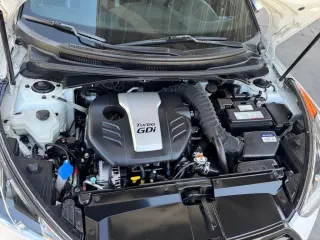 2016 Hyundai Veloster Turbo 6MT
