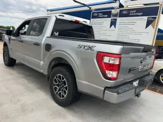 Ford F-150 2022 4x2 XL 4dr SuperCrew 5.5 ft. SB