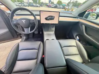 Tesla Model Y 2024 AWD Long Range 4dr Crossover