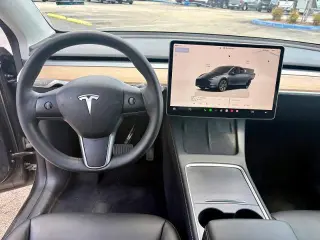 Tesla Model Y 2024 AWD Long Range 4dr Crossover
