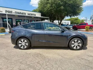 Tesla Model Y 2024 AWD Long Range 4dr Crossover