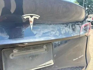 Tesla Model Y 2024 AWD Long Range 4dr Crossover