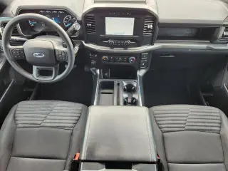 Ford F-150 2023 4x2 XL 4dr SuperCrew 5.5 ft. SB