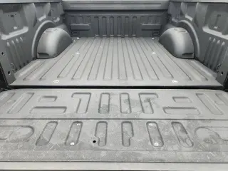 Ford F-150 2023 4x2 XL 4dr SuperCrew 5.5 ft. SB