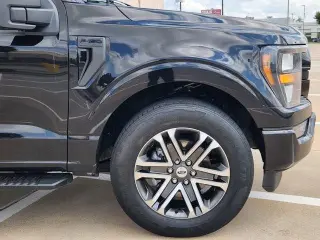 Ford F-150 2023 4x2 XL 4dr SuperCrew 5.5 ft. SB