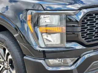 Ford F-150 2023 4x2 XL 4dr SuperCrew 5.5 ft. SB