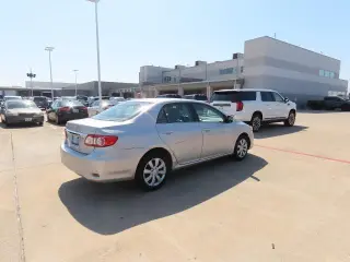 Toyota Corolla 2013 S 4dr Sedan 5M