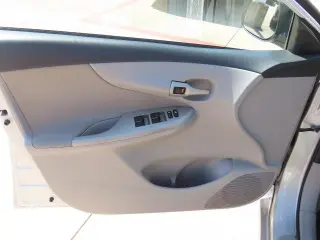 Toyota Corolla 2013 S 4dr Sedan 5M