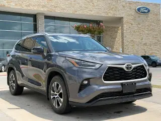 Toyota Highlander 2021 AWD XLE 4dr SUV