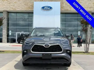 Toyota Highlander 2021 AWD XLE 4dr SUV
