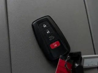 Toyota Highlander 2021 AWD XLE 4dr SUV