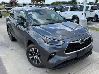 Toyota Highlander 2021 AWD XLE 4dr SUV