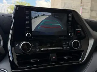 Toyota Highlander 2021 AWD XLE 4dr SUV