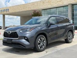 Toyota Highlander 2021 AWD XLE 4dr SUV