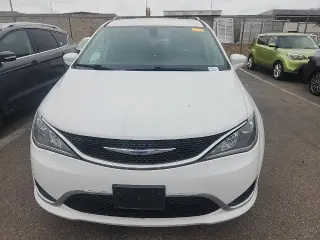 Chrysler Pacifica 2018 Touring L 4dr Mini-Van