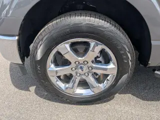 Ford F-150 2022 4x4 XL 4dr SuperCrew 5.5 ft. SB