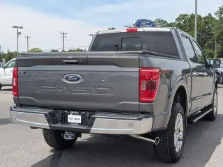 Ford F-150 2022 4x4 XL 4dr SuperCrew 5.5 ft. SB