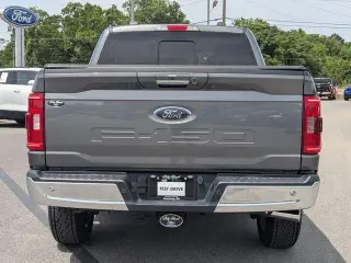 Ford F-150 2022 4x4 XL 4dr SuperCrew 5.5 ft. SB