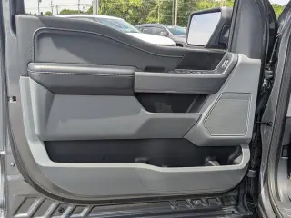 Ford F-150 2022 4x4 XL 4dr SuperCrew 5.5 ft. SB
