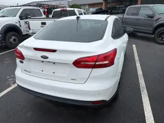Ford Focus 2018 SEL 4dr Sedan