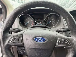 Ford Focus 2018 SEL 4dr Sedan