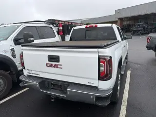 GMC Sierra 1500 2018 4x4 SLT 4dr Crew Cab 5.8 ft. SB