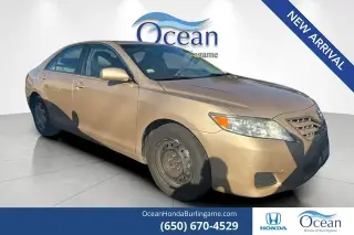 Toyota Camry 2010 SE 4dr Sedan 6M