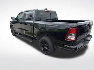 Ram 1500 2023 4x4 Big Horn 4dr Crew Cab 5.6 ft. SB Pickup