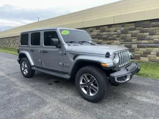 Jeep Wrangler Unlimited 2018 4x4 Moab 4dr SUV (midyear release)