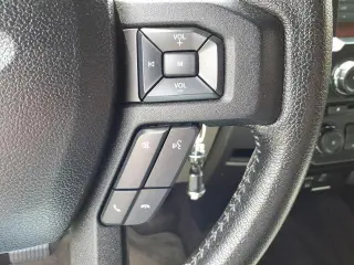 Ford F-150 2015 4x4 XLT 4dr SuperCrew 5.5 ft. SB