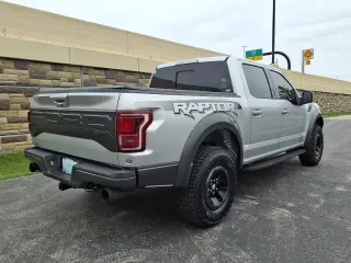 Ford F-150 2018 4x4 Raptor 4dr SuperCrew 5.5 ft. SB
