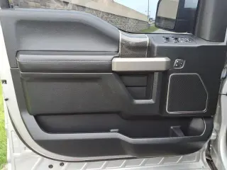 Ford F-150 2018 4x4 Raptor 4dr SuperCrew 5.5 ft. SB