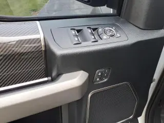 Ford F-150 2018 4x4 Raptor 4dr SuperCrew 5.5 ft. SB