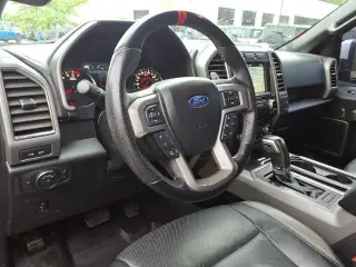 Ford F-150 2018 4x4 Raptor 4dr SuperCrew 5.5 ft. SB
