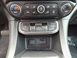 GMC Acadia 2023 4x4 AT4 4dr SUV