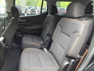 GMC Acadia 2023 4x4 AT4 4dr SUV