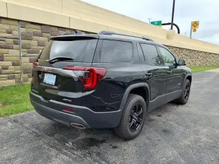 GMC Acadia 2023 4x4 AT4 4dr SUV