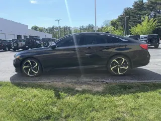 Honda Accord 2018 Sport 4dr Sedan (1.5T I4 CVT)