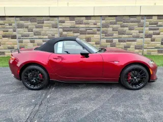 Mazda MX-5 Miata 2025 Club 2dr Convertible