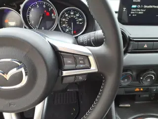 Mazda MX-5 Miata 2025 Club 2dr Convertible