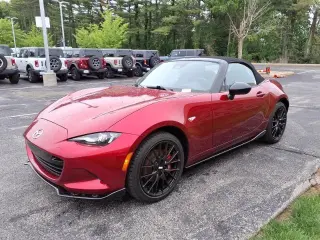 Mazda MX-5 Miata 2025 Club 2dr Convertible