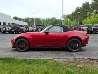 Mazda MX-5 Miata 2025 Club 2dr Convertible
