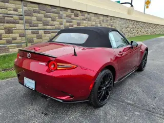 Mazda MX-5 Miata 2025 Club 2dr Convertible