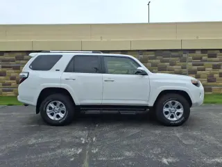 Toyota 4Runner 2022 4x4 SR5 Premium 4dr SUV
