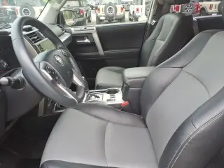 Toyota 4Runner 2022 4x4 SR5 Premium 4dr SUV
