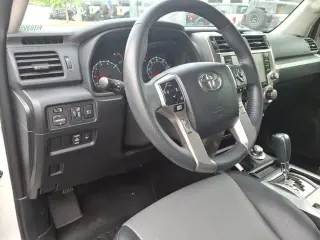 Toyota 4Runner 2022 4x4 SR5 Premium 4dr SUV