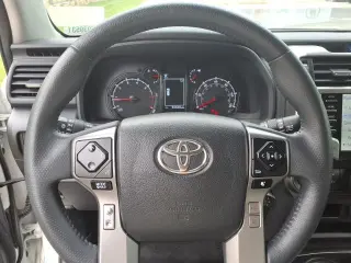 Toyota 4Runner 2022 4x4 SR5 Premium 4dr SUV